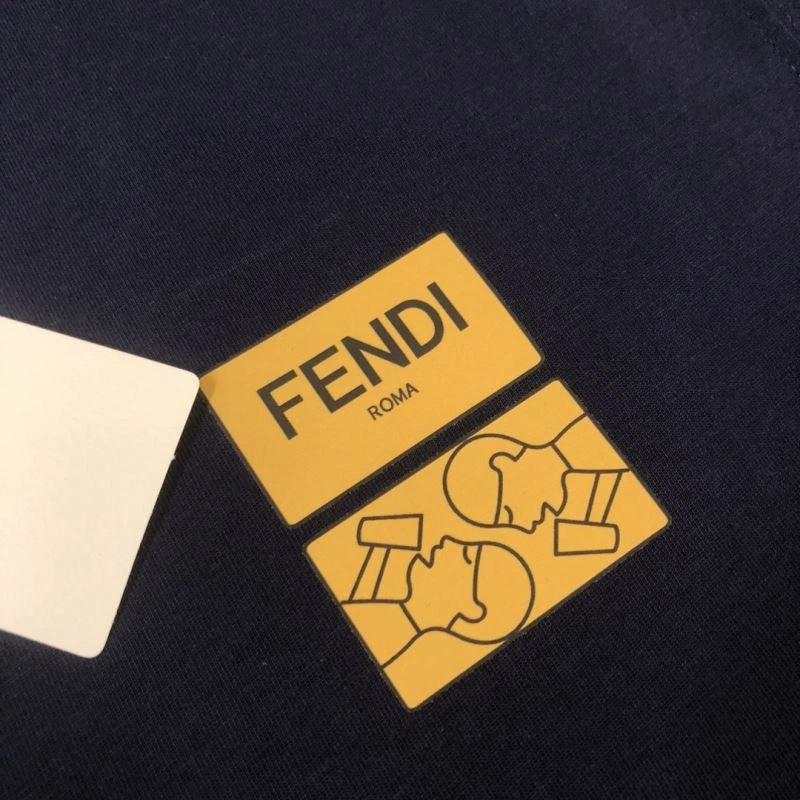 FlexibleFit Fendi T-Shirts 123181