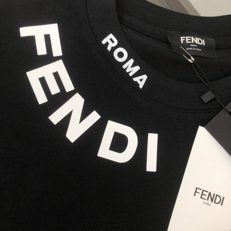 Fendi T-Shirts Sophisticated 123184