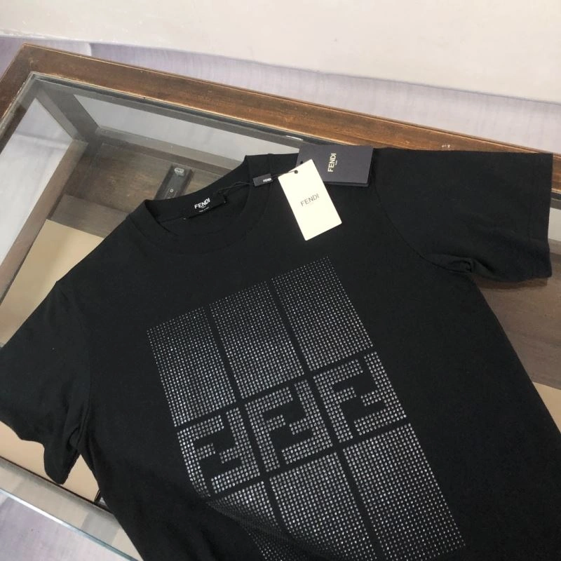 ComfortFit Fendi T-Shirts 123174