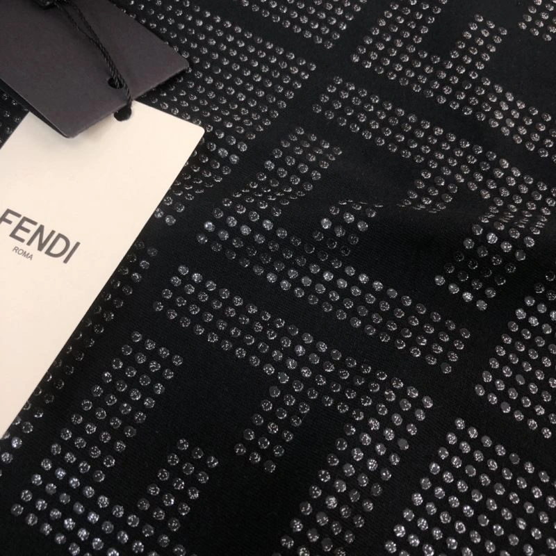 ComfortFit Fendi T-Shirts 123174