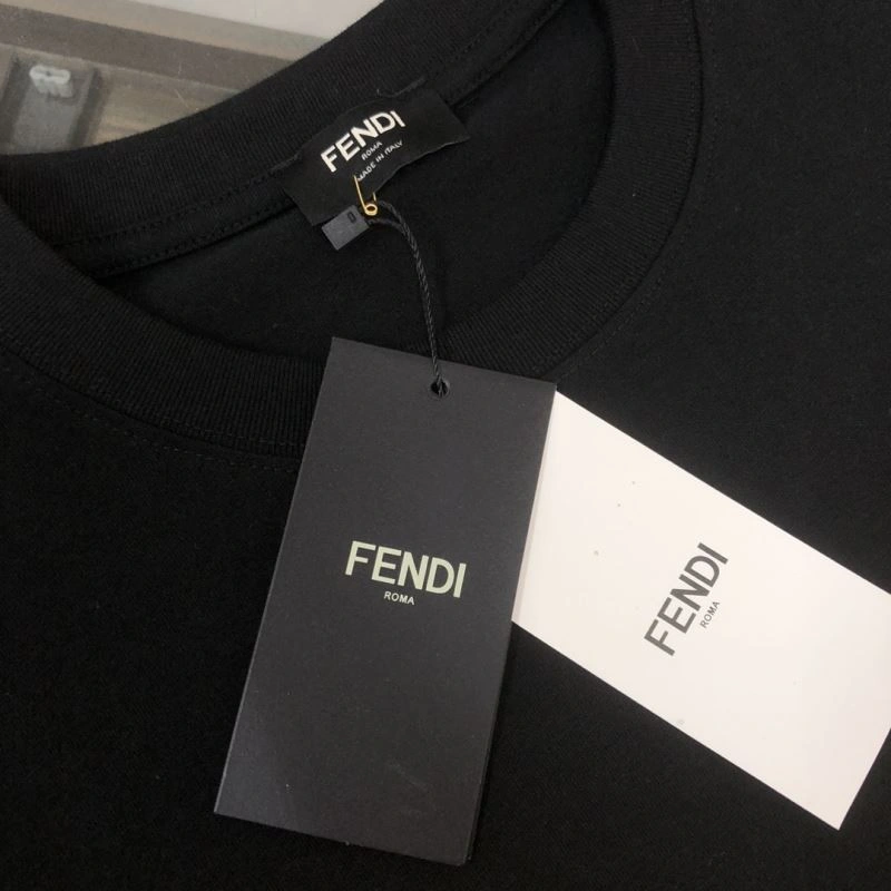 Fendi T-Shirts Effortless 123176