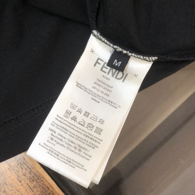 Fendi T-Shirts Cozy 123171