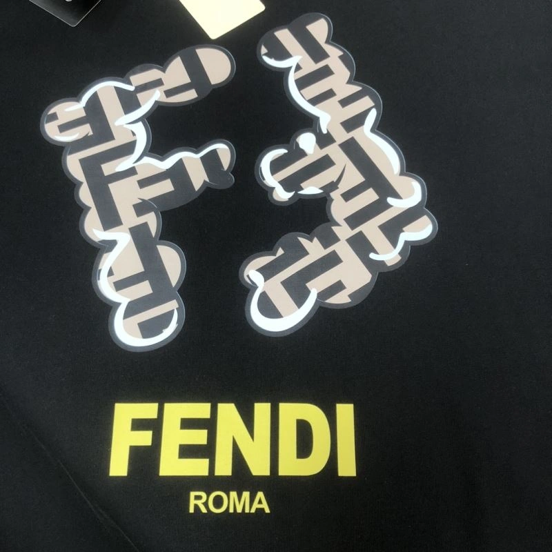 Fendi T-Shirts TimelessDesign 123164