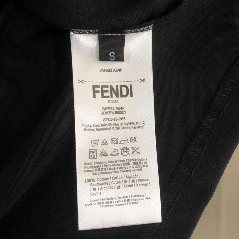 Fendi T-Shirts Practical 123161