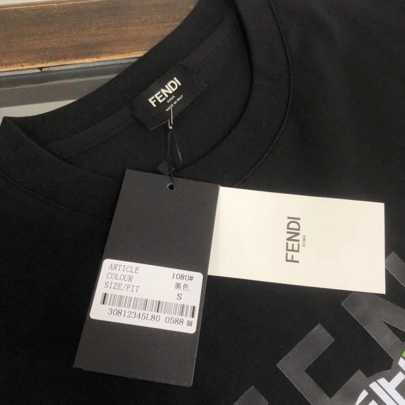 Sustainable Fendi T-Shirts 123145