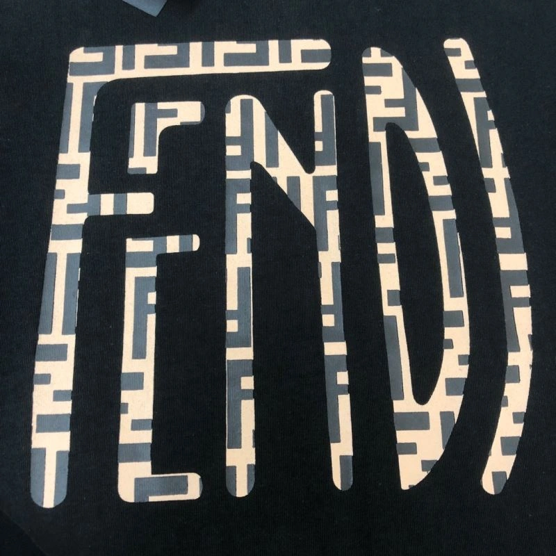 Effortless Fendi T-Shirts 123143