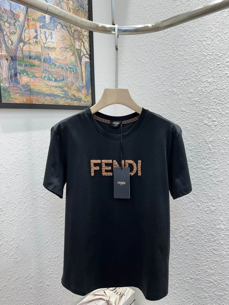 Fendi T-Shirts Youthful 120659