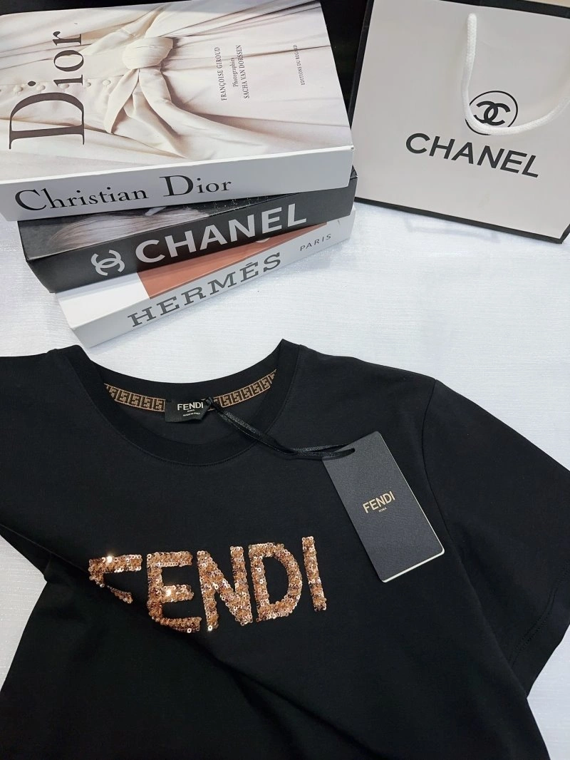 Fendi T-Shirts Youthful 120659