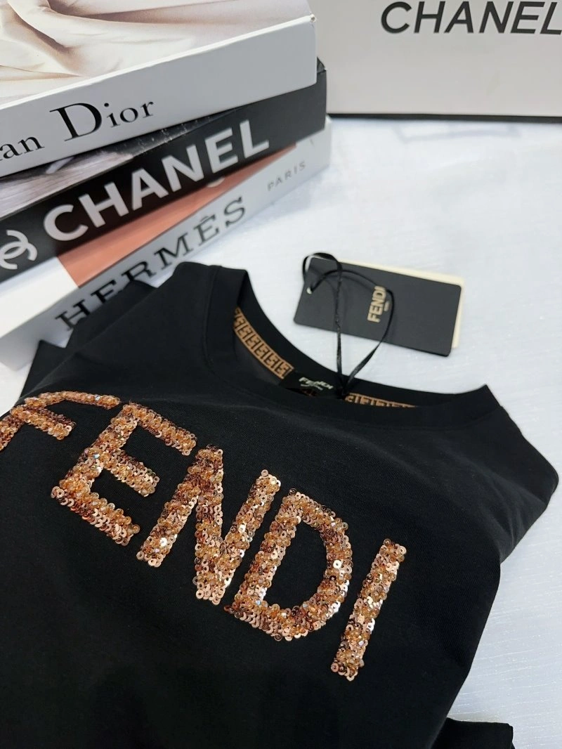 Fendi T-Shirts Youthful 120659