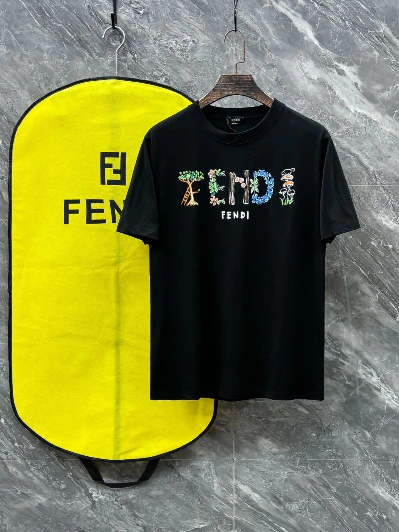 Compact Fendi T-Shirts 122832