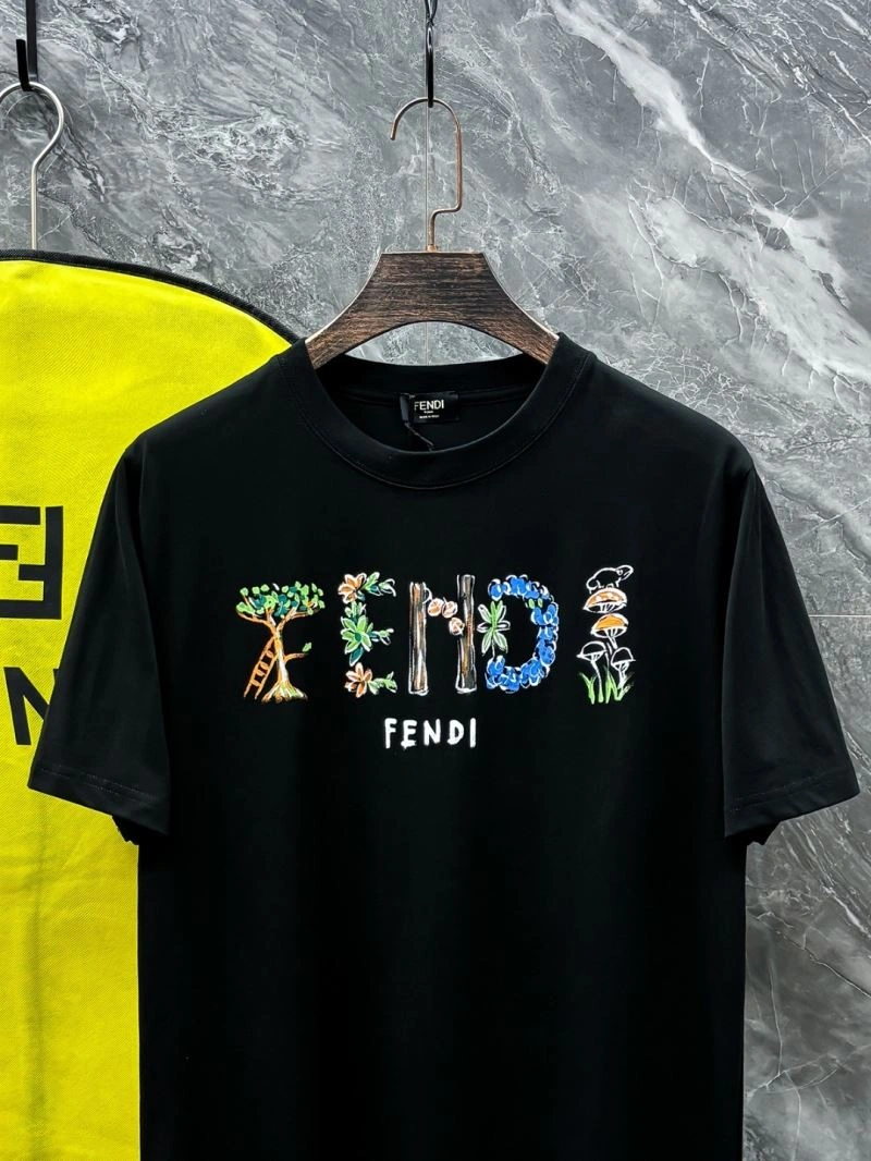 Compact Fendi T-Shirts 122832