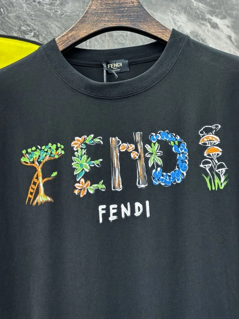 Compact Fendi T-Shirts 122832