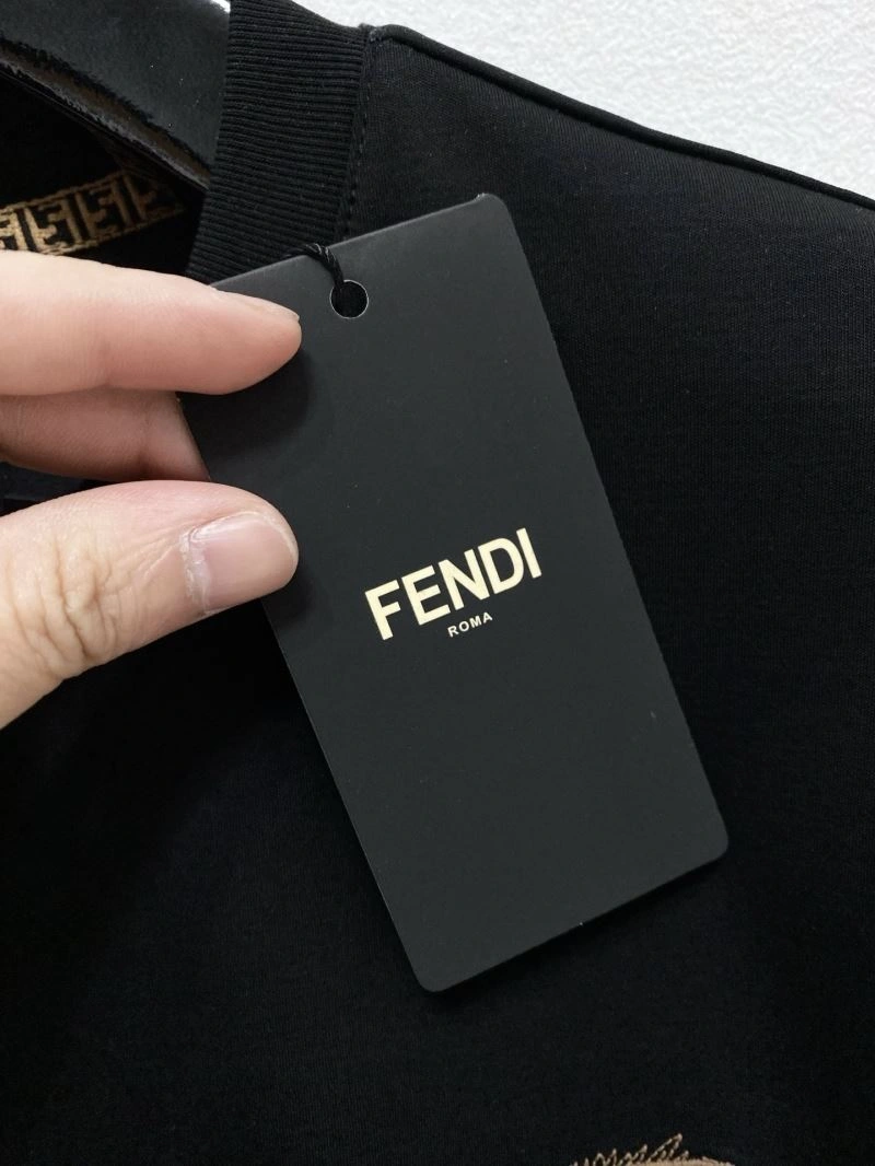 Sleek Fendi T-Shirts 122820