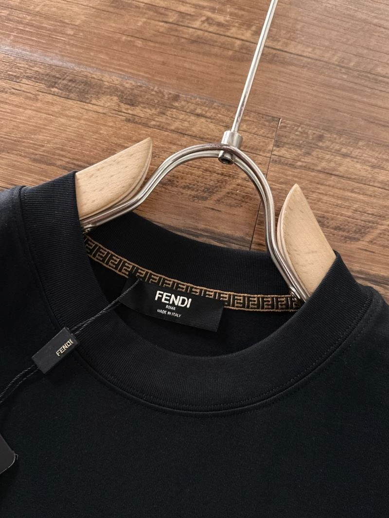 Versatile Fendi T-Shirts 122830