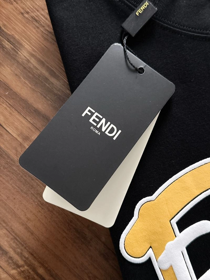 Versatile Fendi T-Shirts 122830