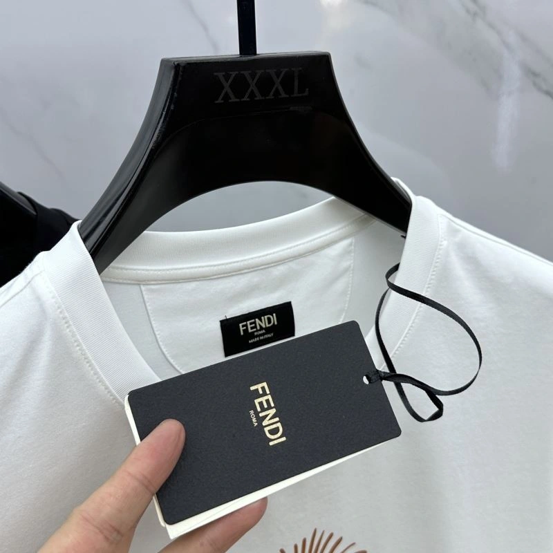 Modern Fendi T-Shirts 122801