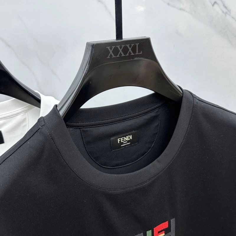 Effortless Fendi T-Shirts 122798