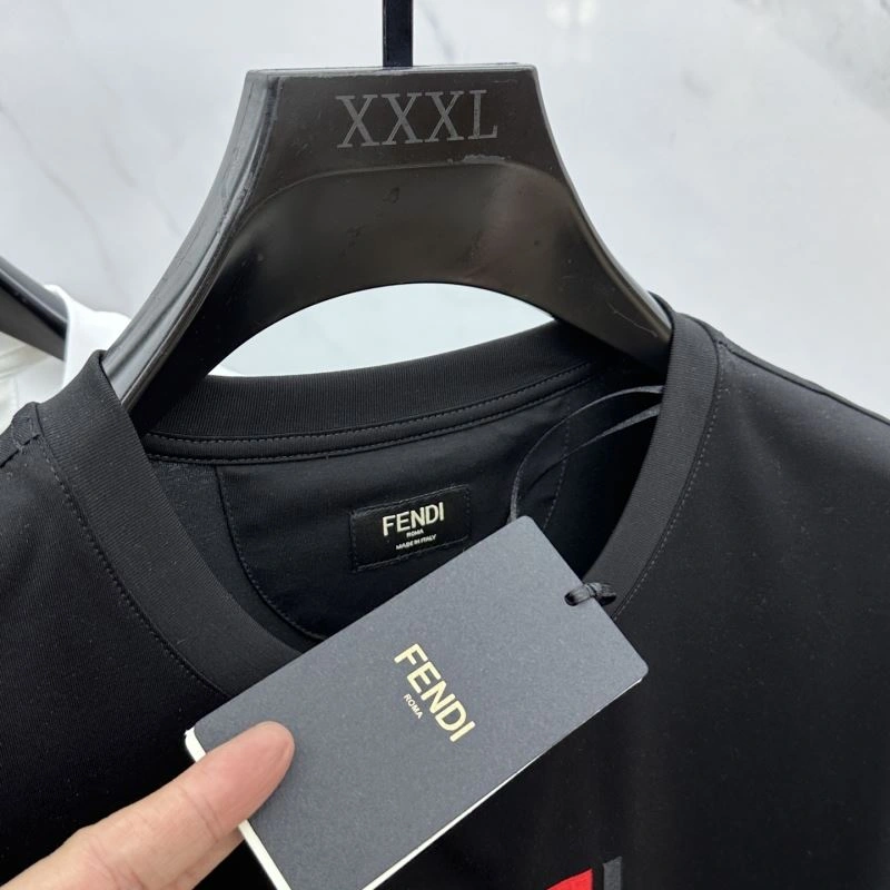 Effortless Fendi T-Shirts 122798