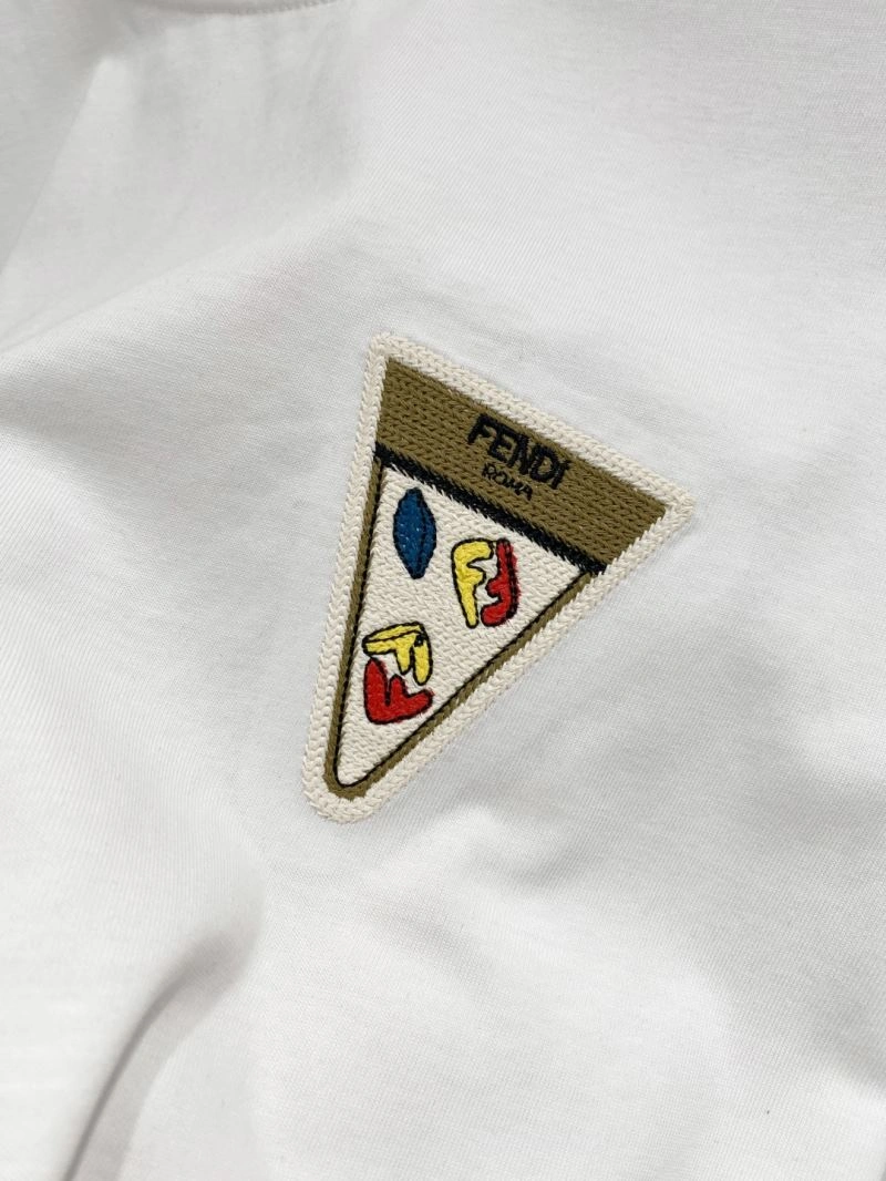 Fendi T-Shirts Comfortable 122767