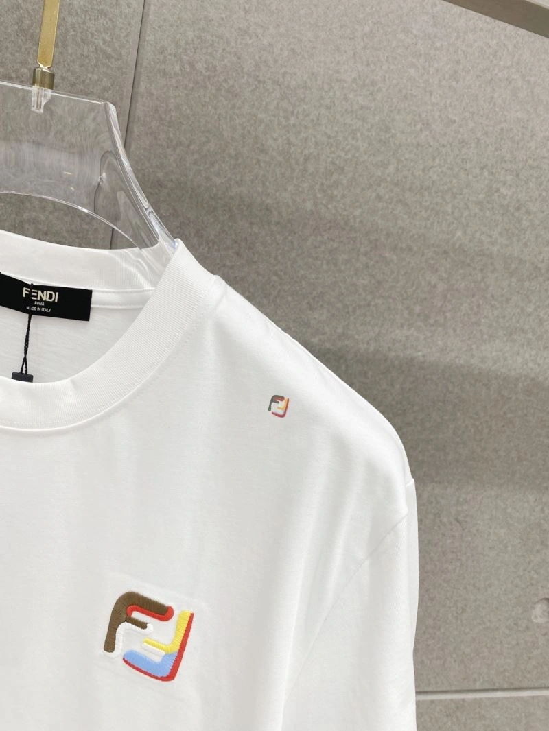 Versatile Fendi T-Shirts 122771