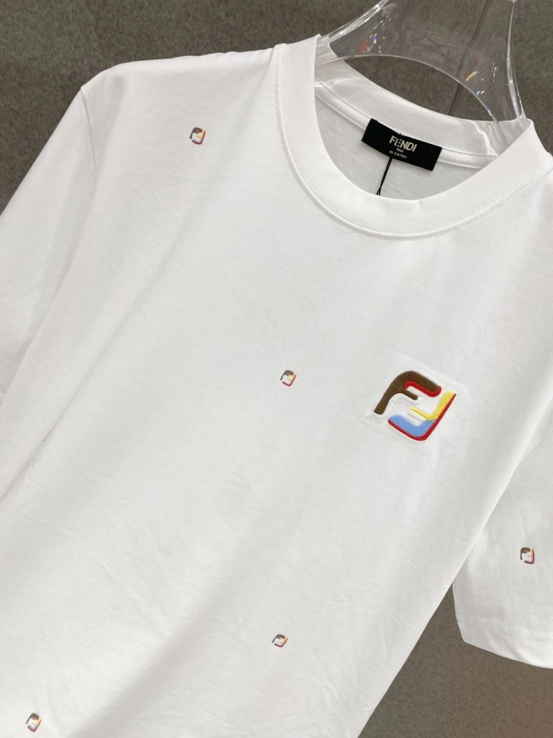 Versatile Fendi T-Shirts 122771