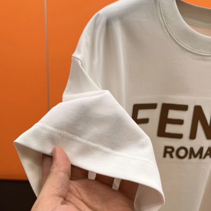 Fendi T-Shirts Comfortable 122594