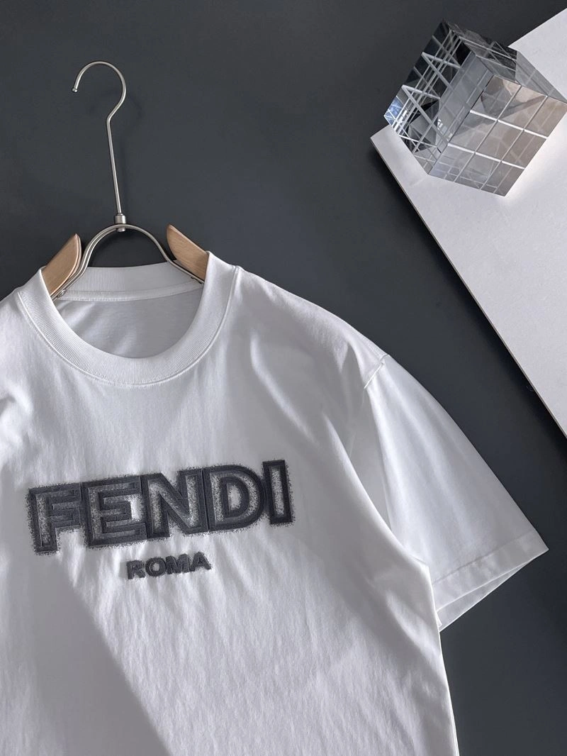 Vibrant Fendi T-Shirts 122573