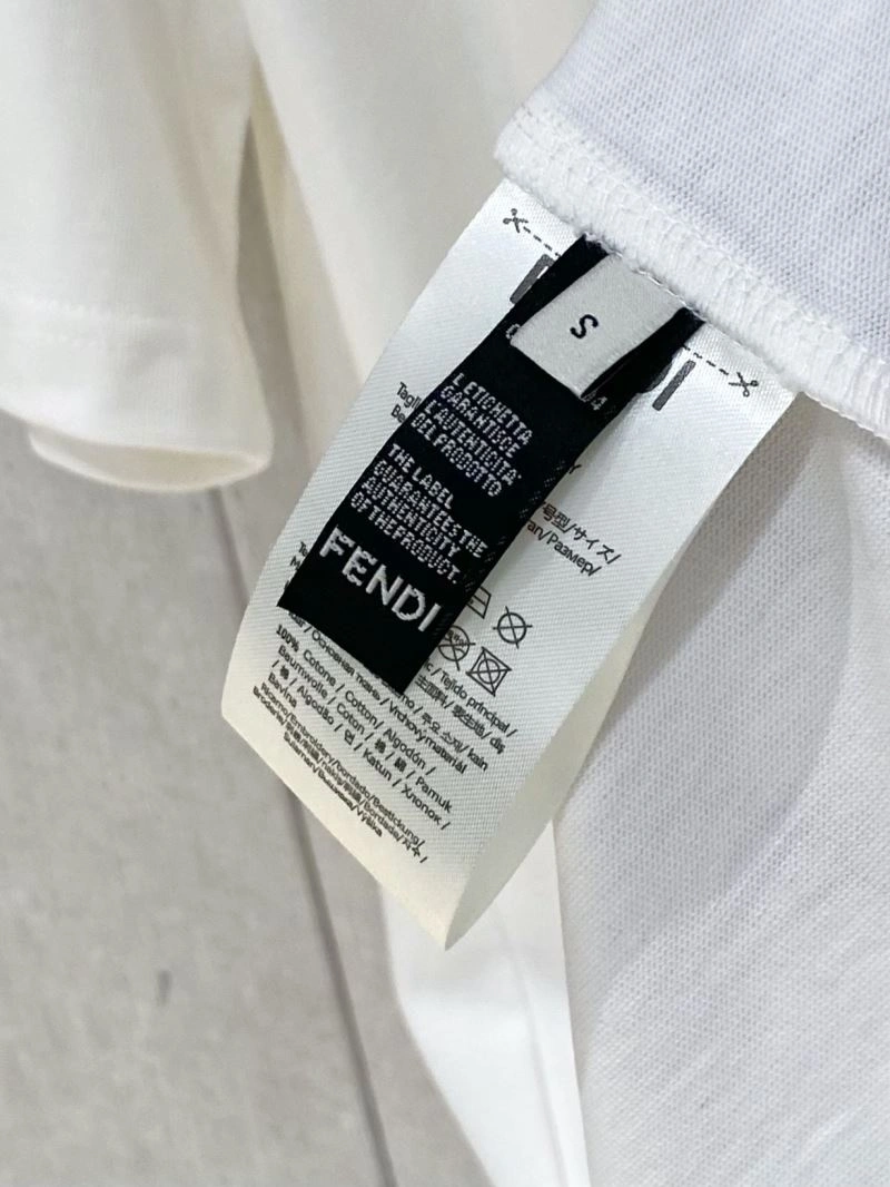 Fendi T-Shirts Youthful 122564