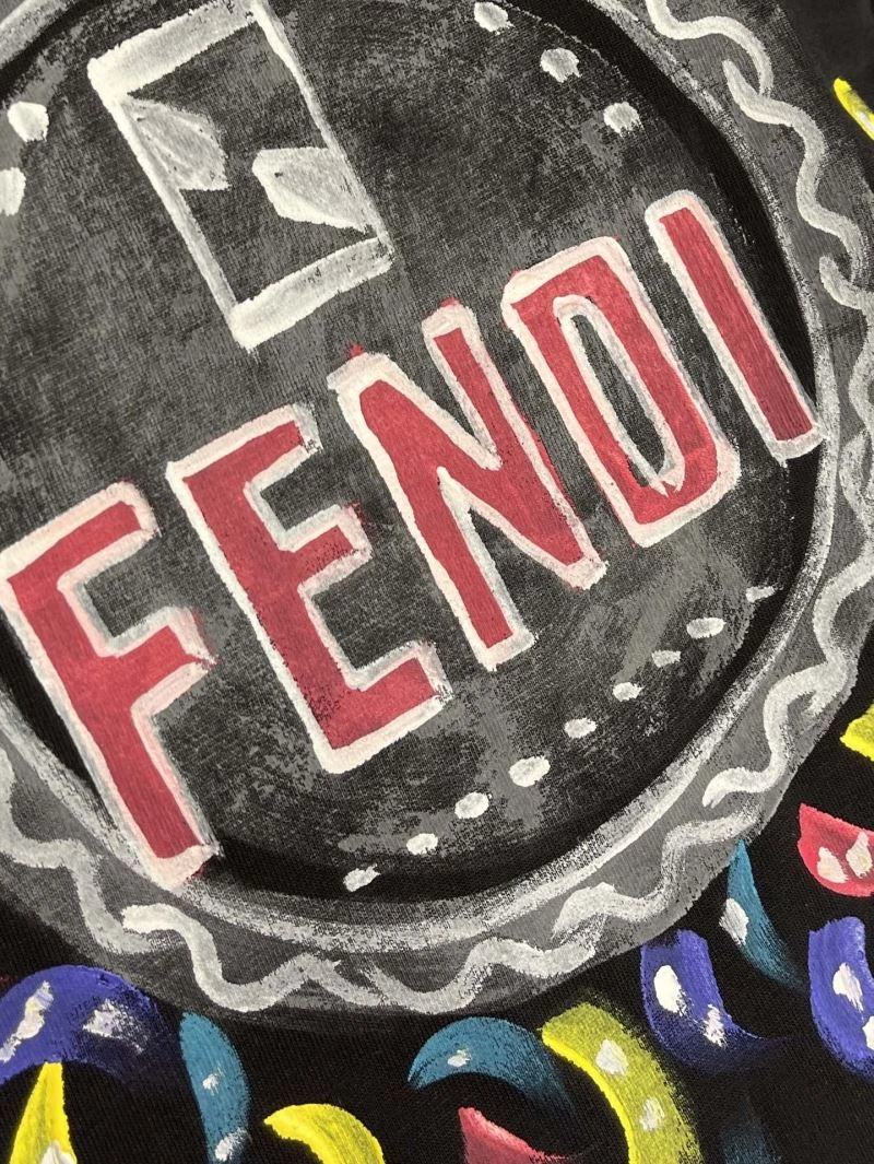 Fendi T-Shirts Chic 122557