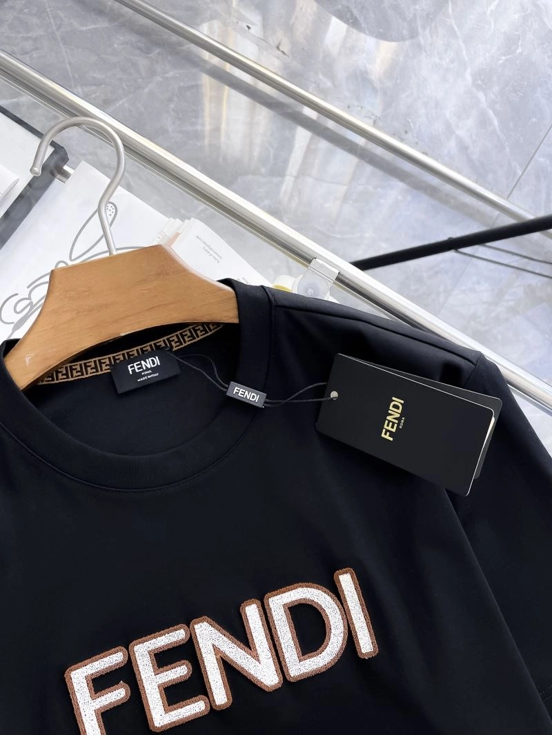 Fendi T-Shirts SmoothTexture 122545