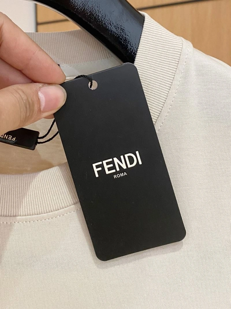 Fendi T-Shirts Lightweight 122522