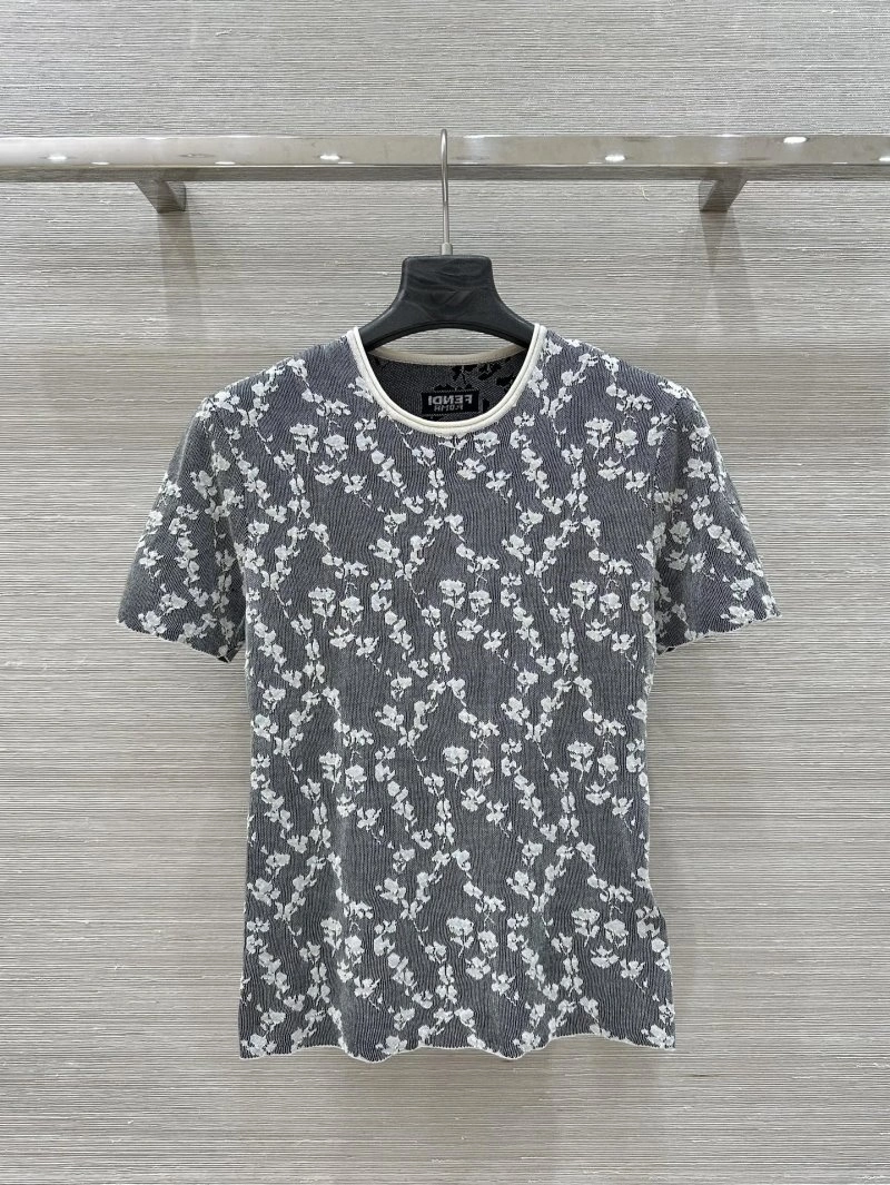 Fendi T-Shirts Sleek 120532