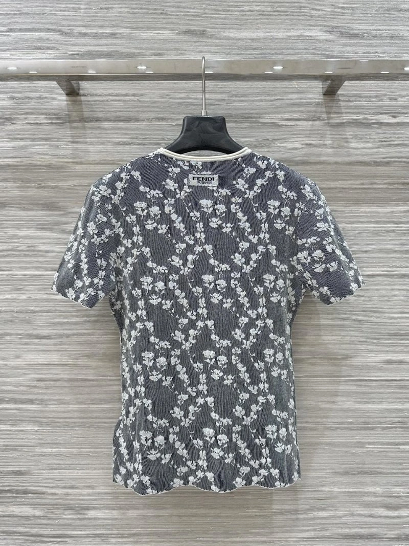 Fendi T-Shirts Sleek 120532