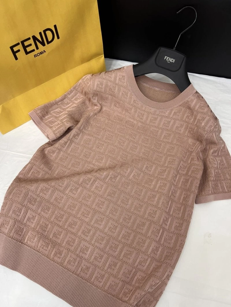 Fendi T-Shirts Sleek 120746