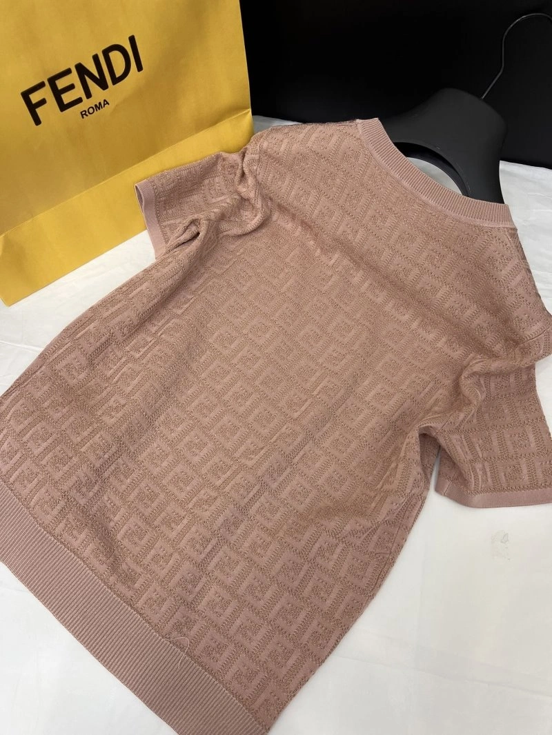 Fendi T-Shirts Sleek 120746