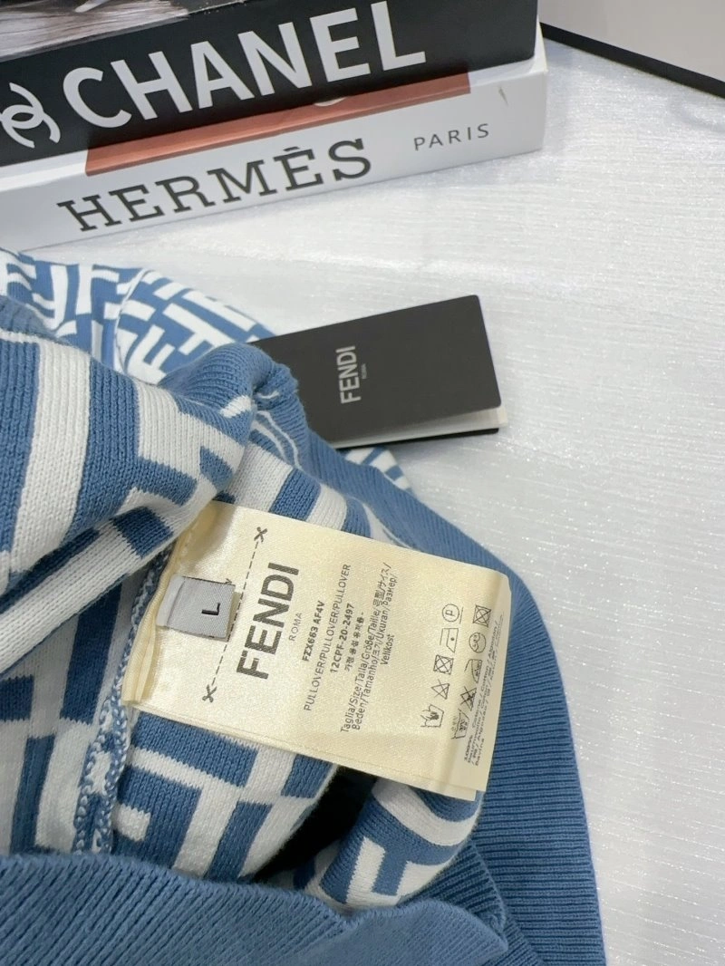 Fendi T-Shirts Trendsetting 120422