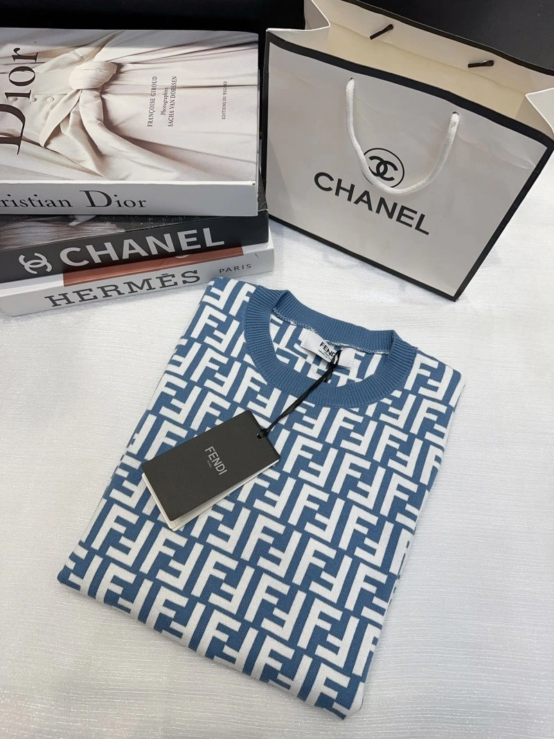 Fendi T-Shirts Trendsetting 120422