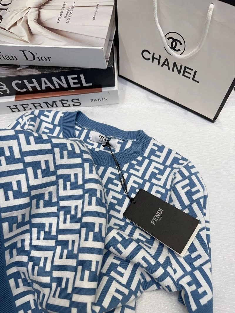 Fendi T-Shirts Trendsetting 120422