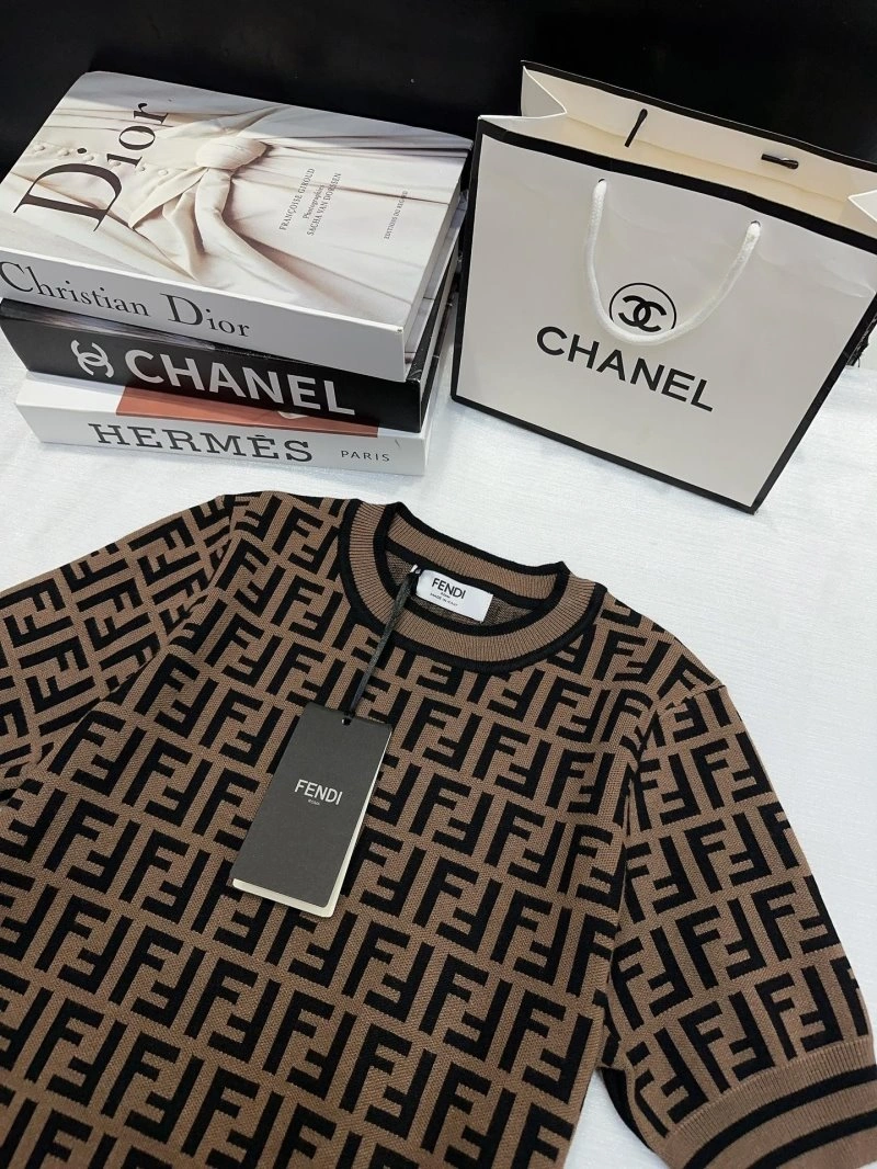 RelaxedFit Fendi T-Shirts 120402