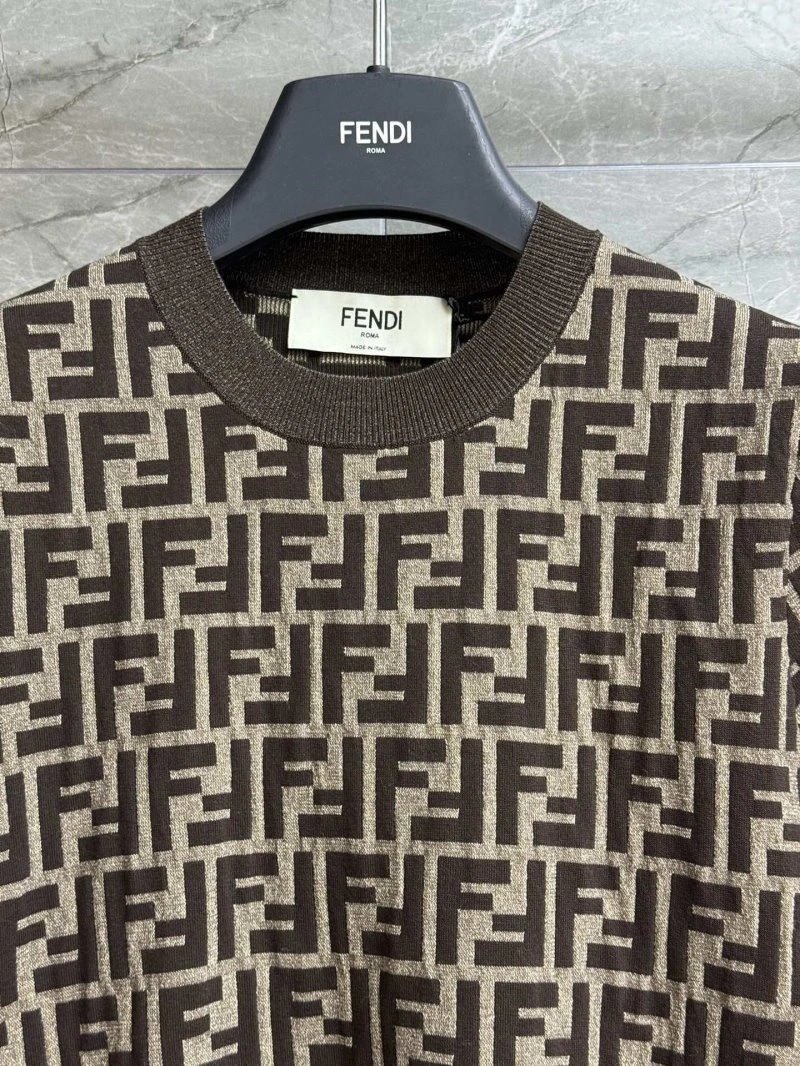 Fendi T-Shirts Resilient 120393
