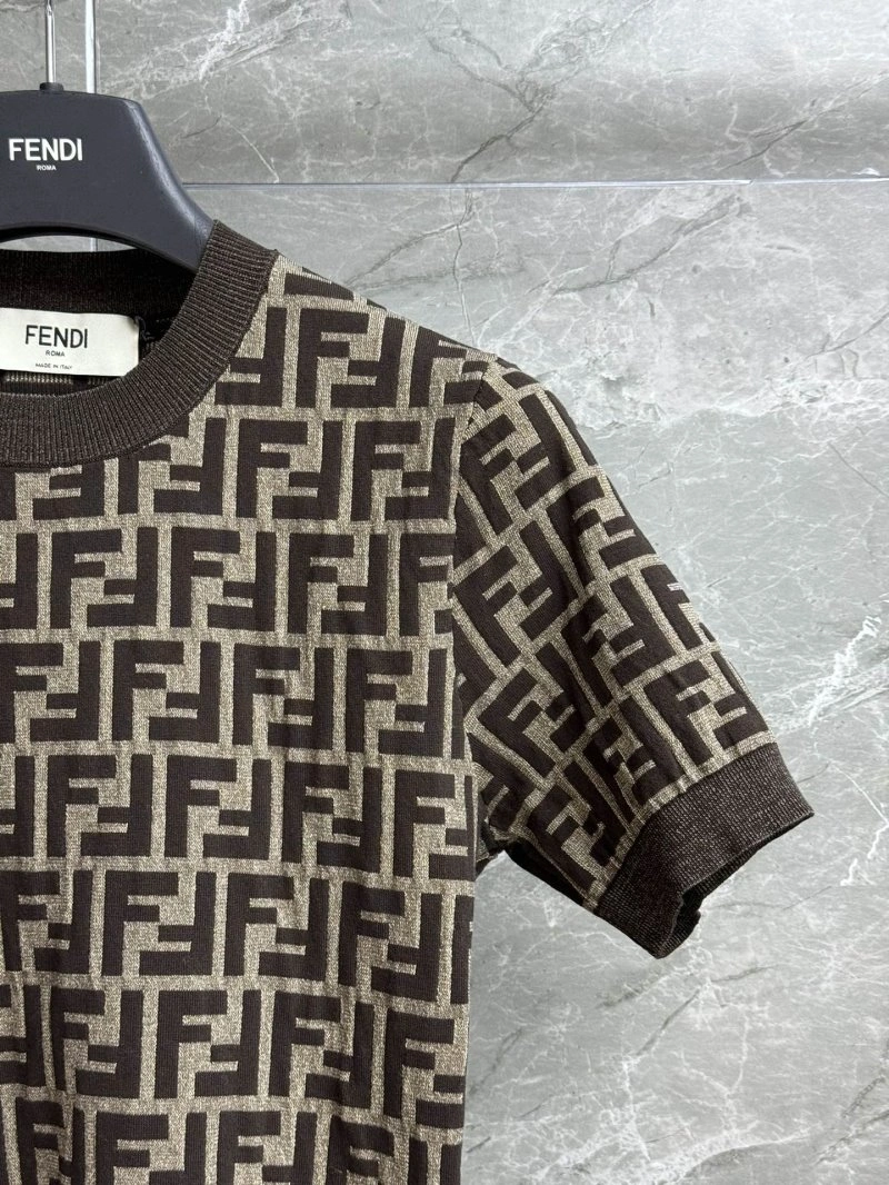 Fendi T-Shirts Resilient 120393