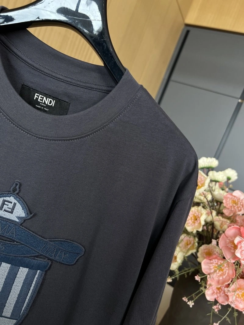 ComfortFit Fendi T-Shirts 120407