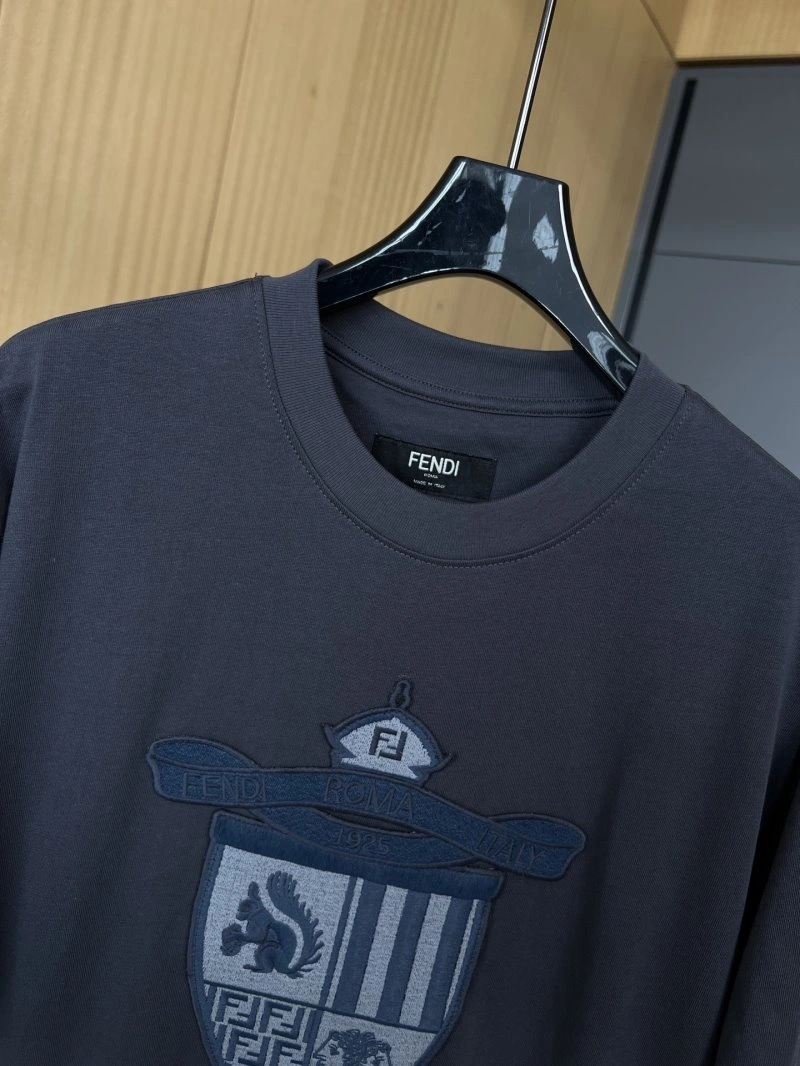 ComfortFit Fendi T-Shirts 120407