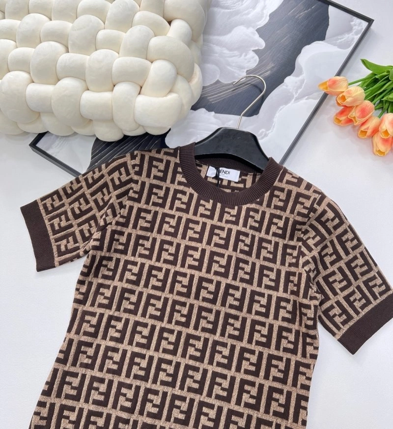 Bright Fendi T-Shirts 120384