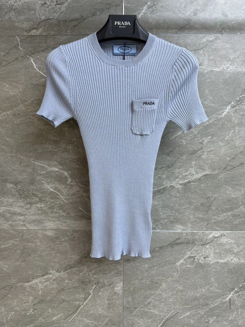 Fendi T-Shirts TimelessDesign 120380