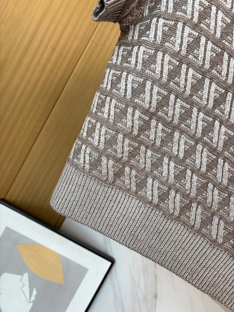 Fendi T-Shirts AllSeason 120368