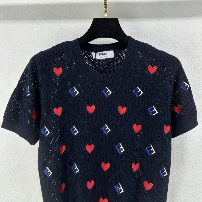 Stretchable Fendi T-Shirts 120356