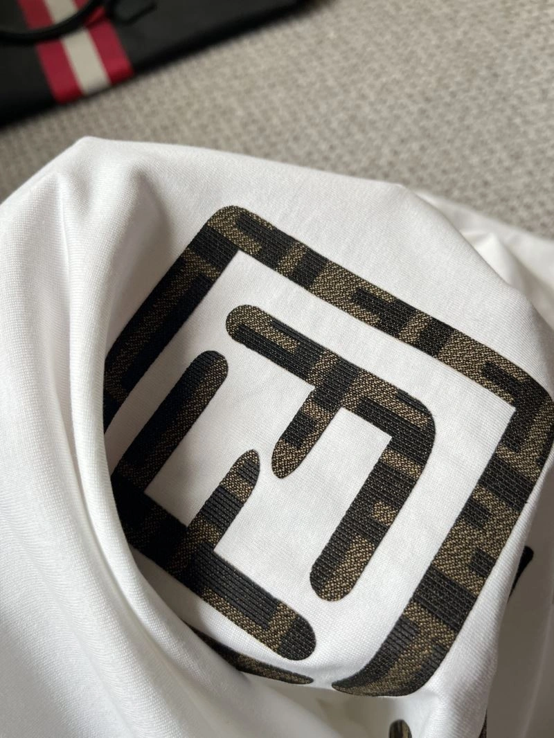 Fendi T-Shirts Versatile 122433