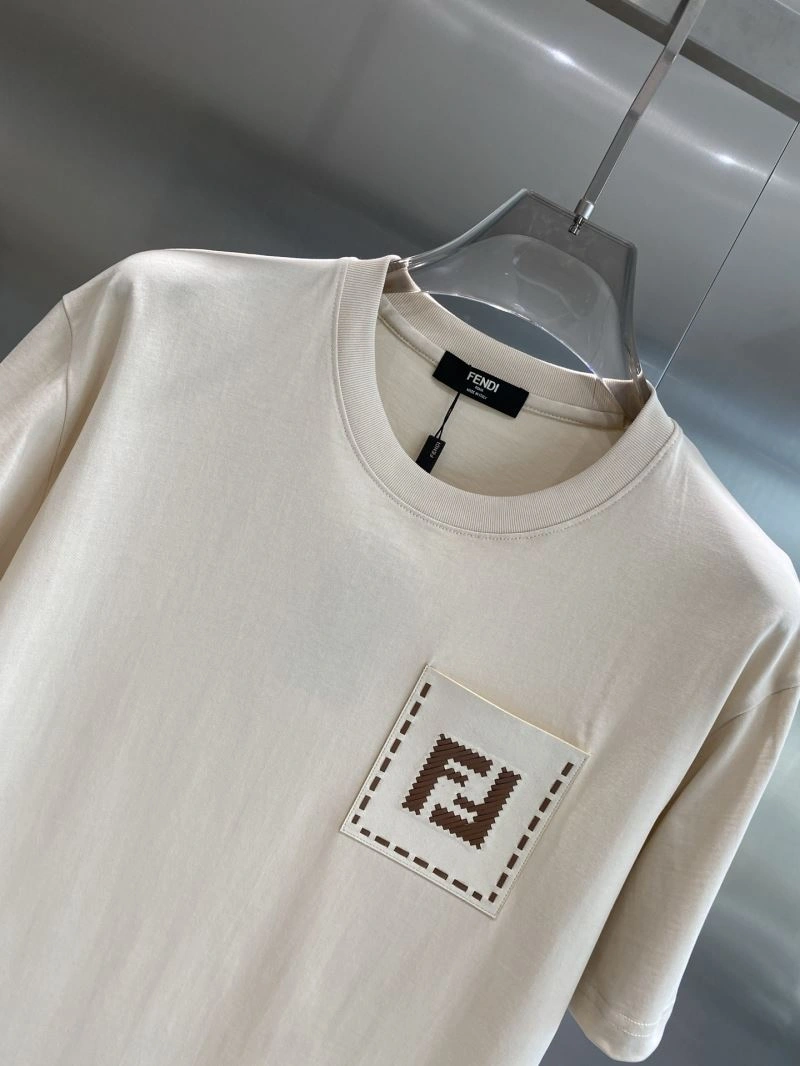 Fendi T-Shirts Youthful 122424