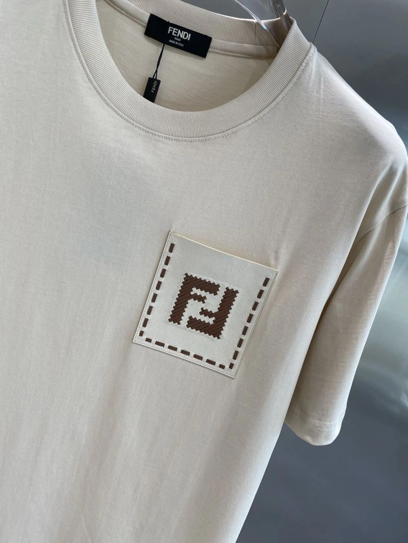 Fendi T-Shirts Youthful 122424